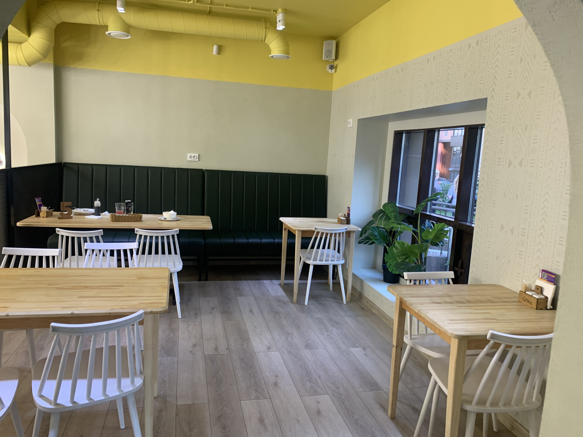 интерьер позной Унга в мкр. Союз