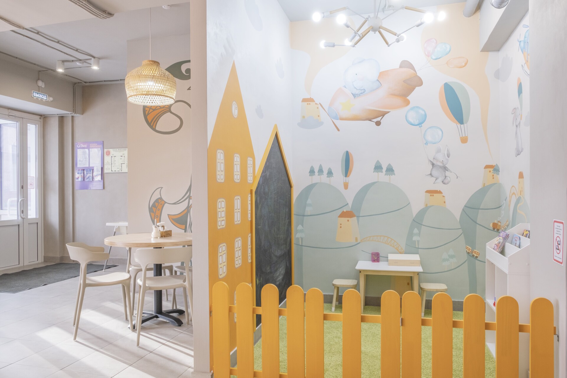 детский уголок в позной Унга в Новоленино