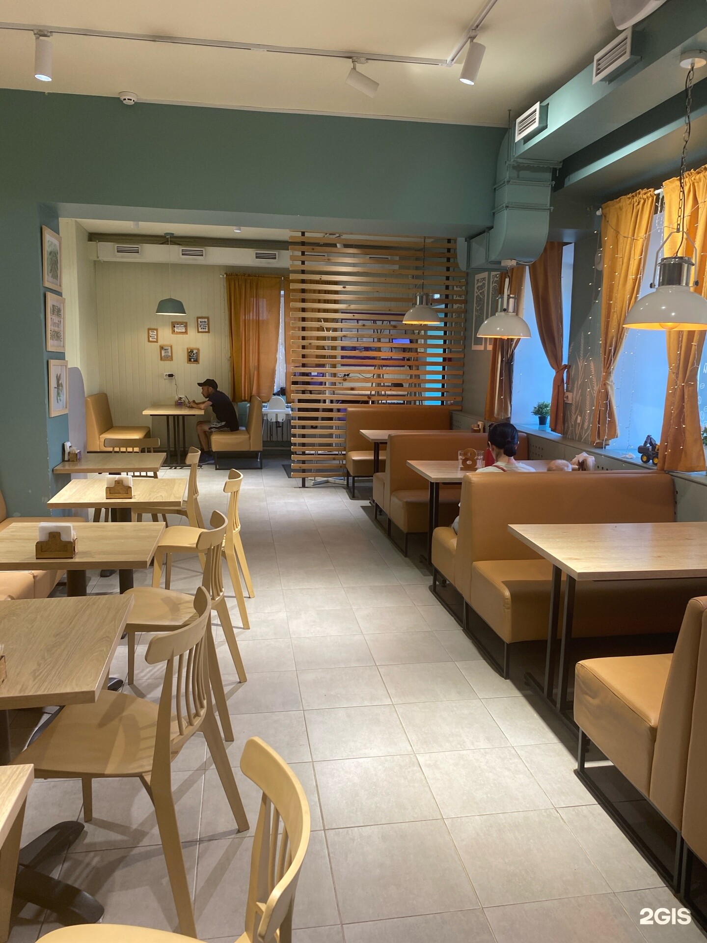 интерьер позной Унга на Октябрьской революции