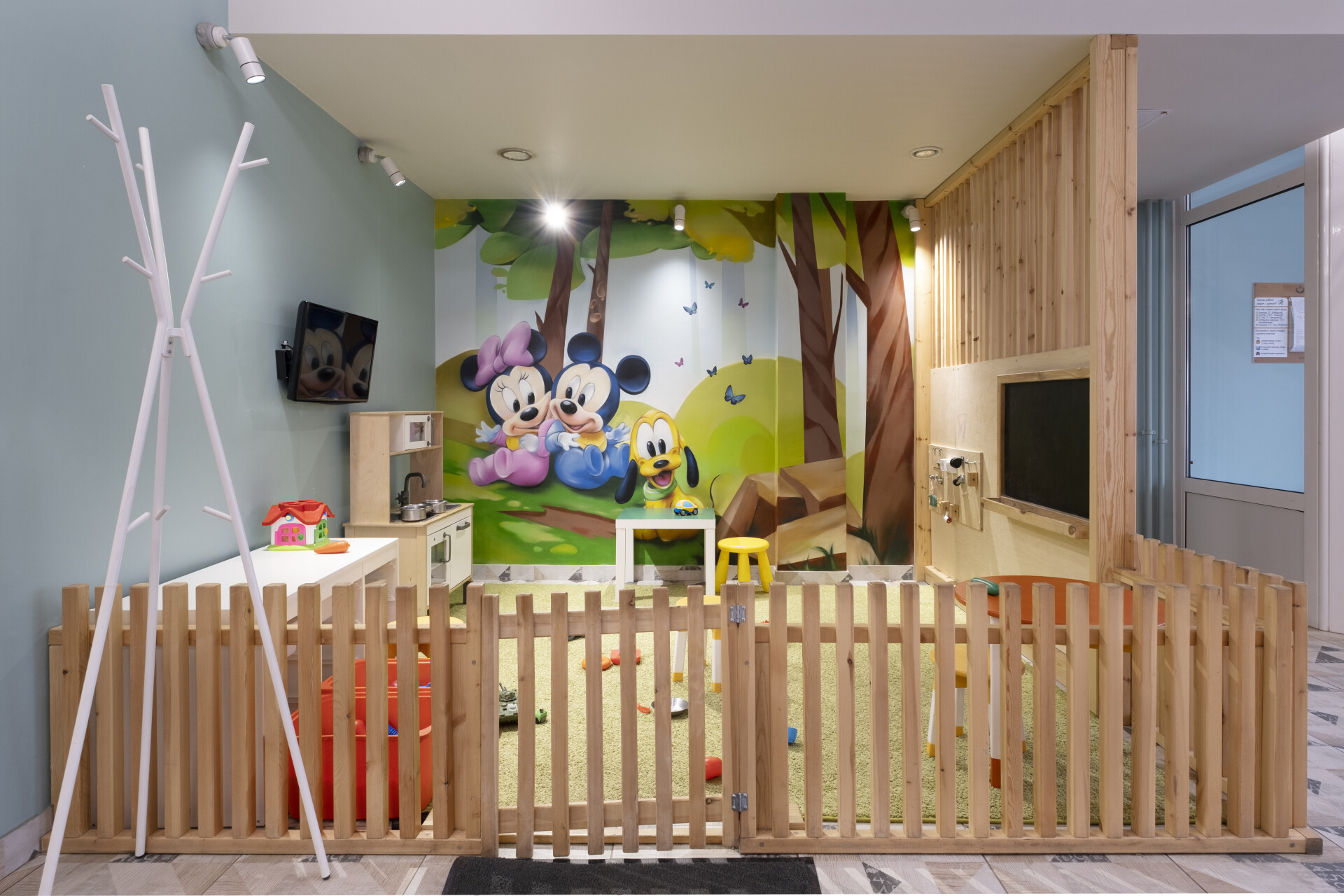 детская комната позной Унга на Бородина в Свердловском районе Иркутска