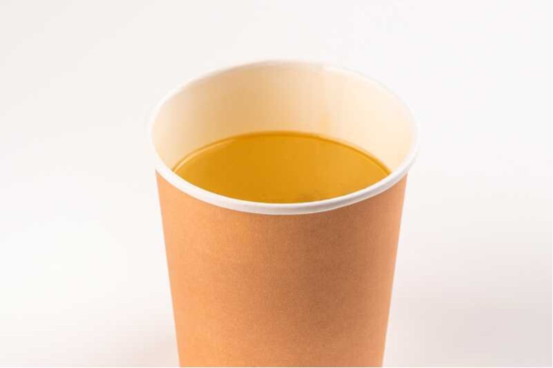 Костный бульон в кружке говяжий