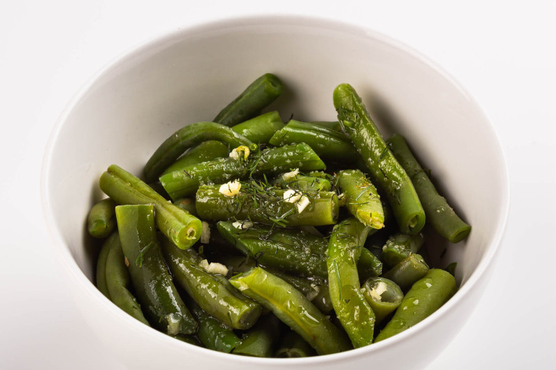 Гарнир фасоль стручковая в чесночном масле