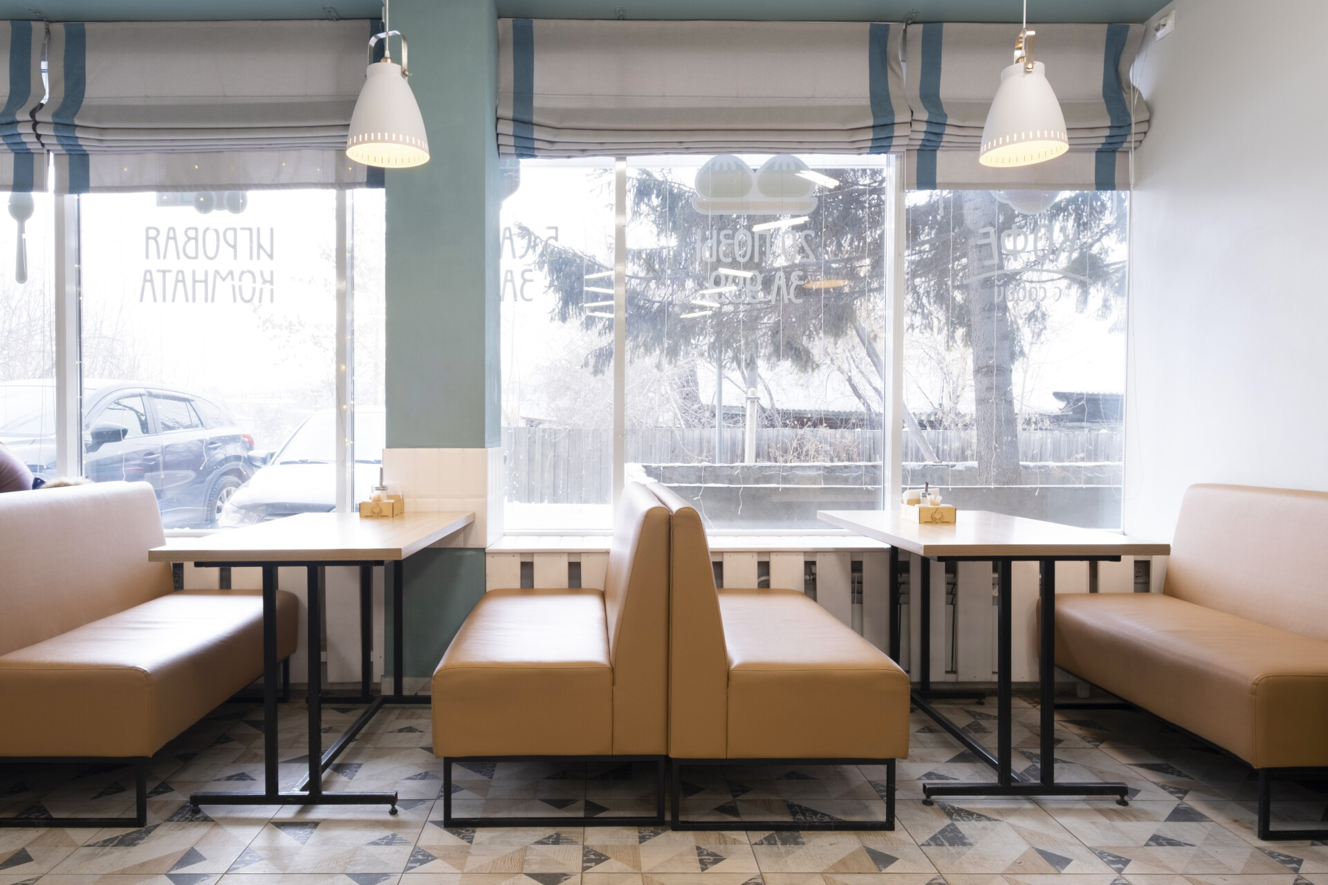 интерьер позной Унга на Бородина возле Юбилейного в Иркутске