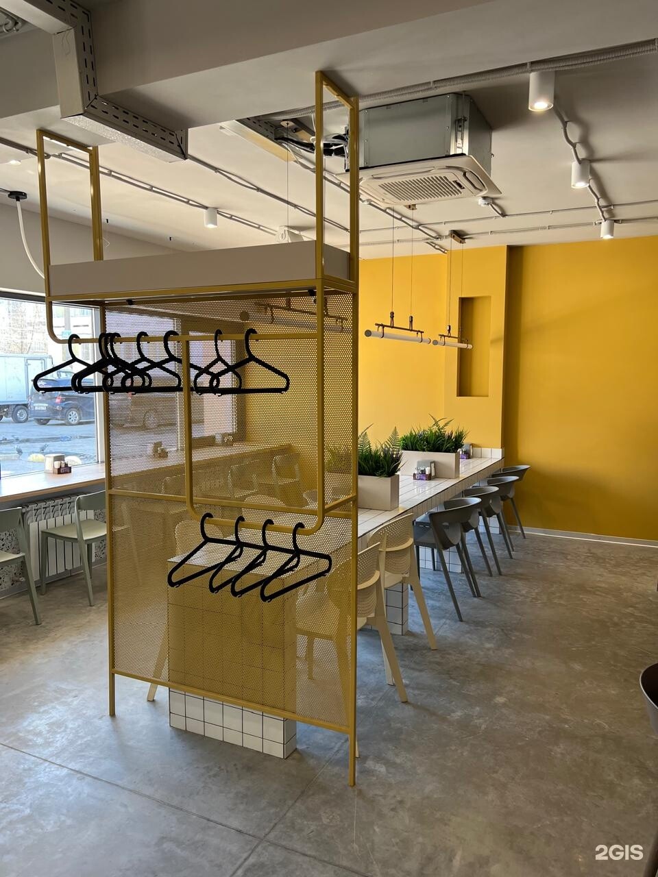 интерьер позной Унга во втором Иркутске