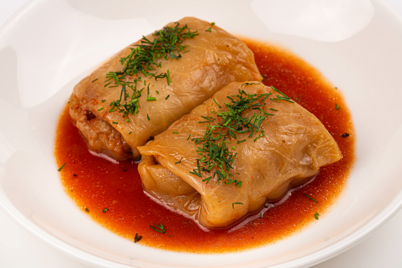 Голубцы в томатном соусе (2 шт)